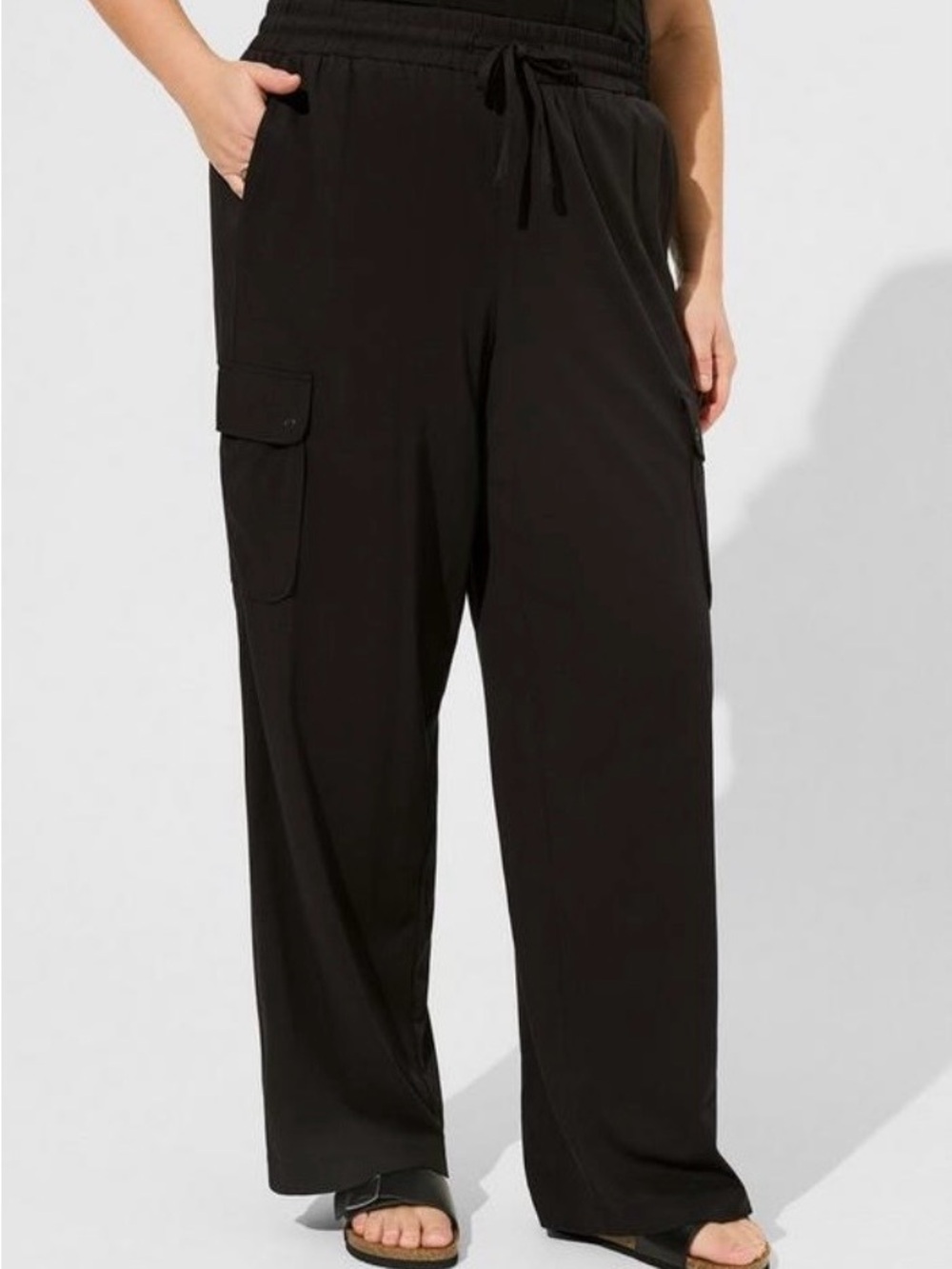 Torrid Black Wide-Leg Cargo Pants with Drawstring Waist - Size 1X - NWT!